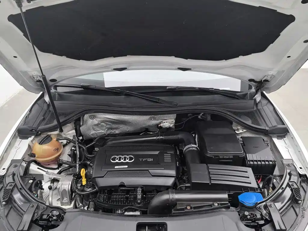 Фото 6 - Audi Q3