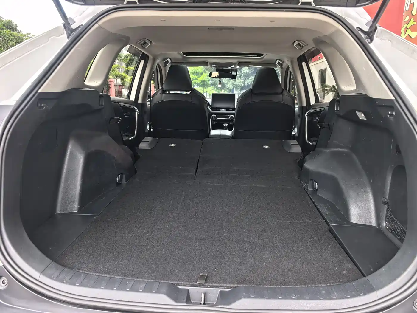 Toyota Wildlander 2022 2.0L CVT AWD Luxury PLUS Edition фото 17