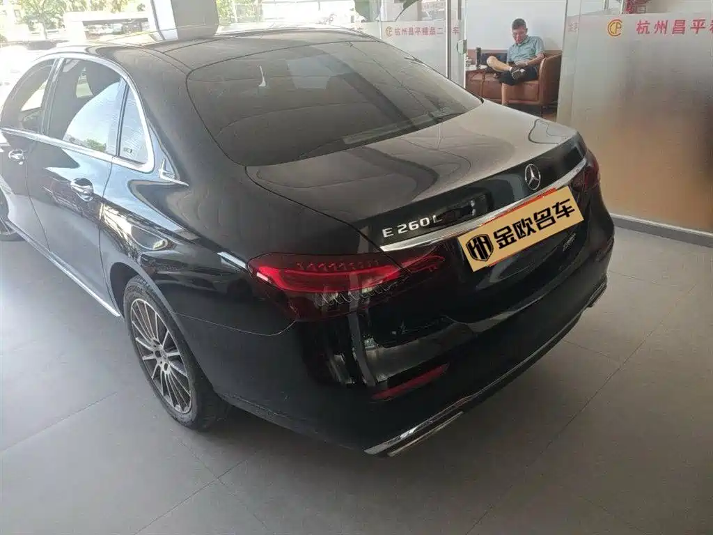 Mercedes-Benz E-Class 2023 Facelift E 260 L фото 2