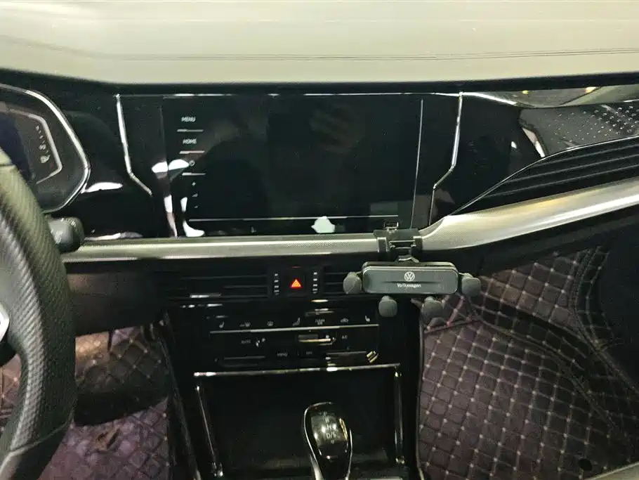 Volkswagen Passat 2022 330TSI Luxury Edition фото 13