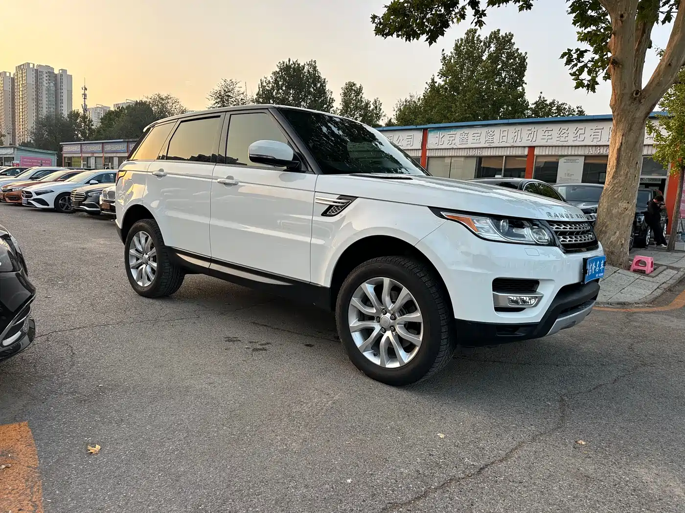 Land Rover Range Rover Sport 2016 Model 3.0 SC V6 HSE фото 3