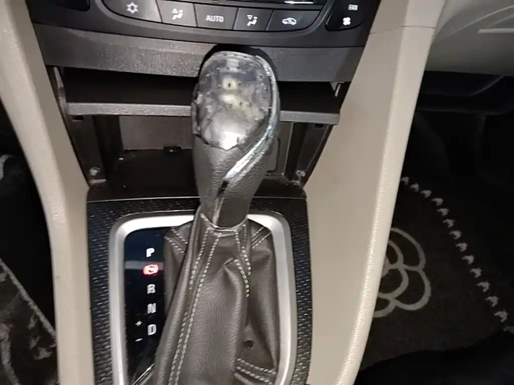 Buick Excelle 2019 15T DCT Connected Elite (China V) фото 14