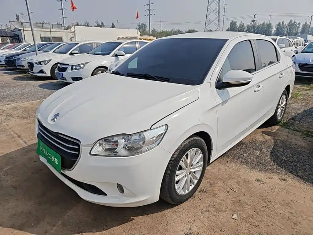 Peugeot 301 2015 2014 1.6L Manual Comfort Edition