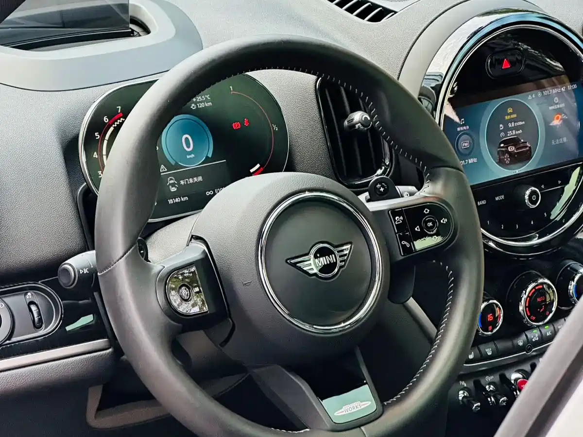 MINI JCW COUNTRYMAN 2023 Facelift 2.0T JOHN COOPER WORKS фото 10