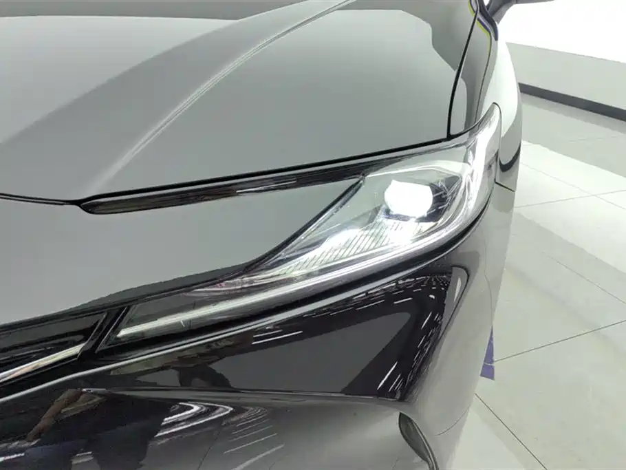 Toyota Camry 2024 Hybrid 2.0HGVP Luxury Edition фото 5