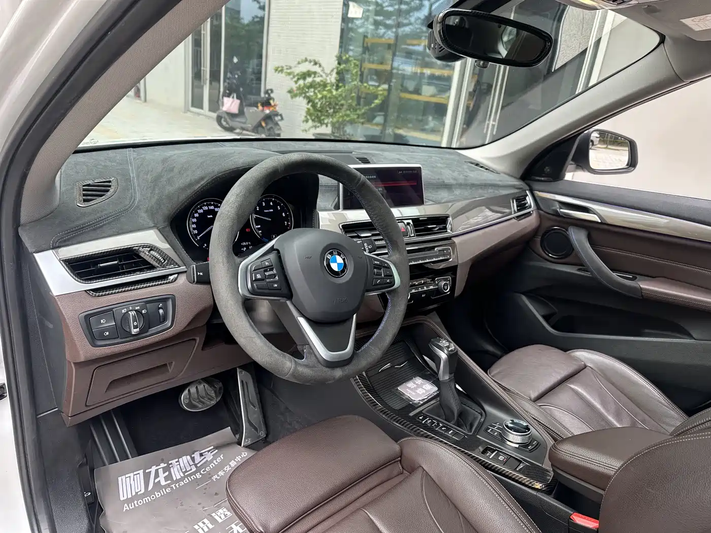 BMW X1 New Energy 2019 xDrive25Le Range Upgrade Edition фото 26