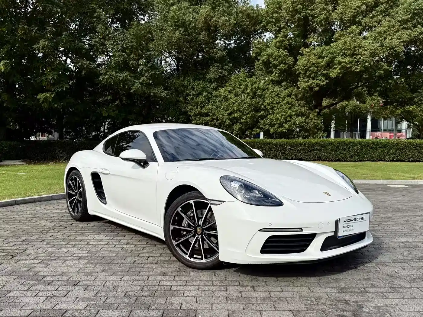 PORSCHE 718
