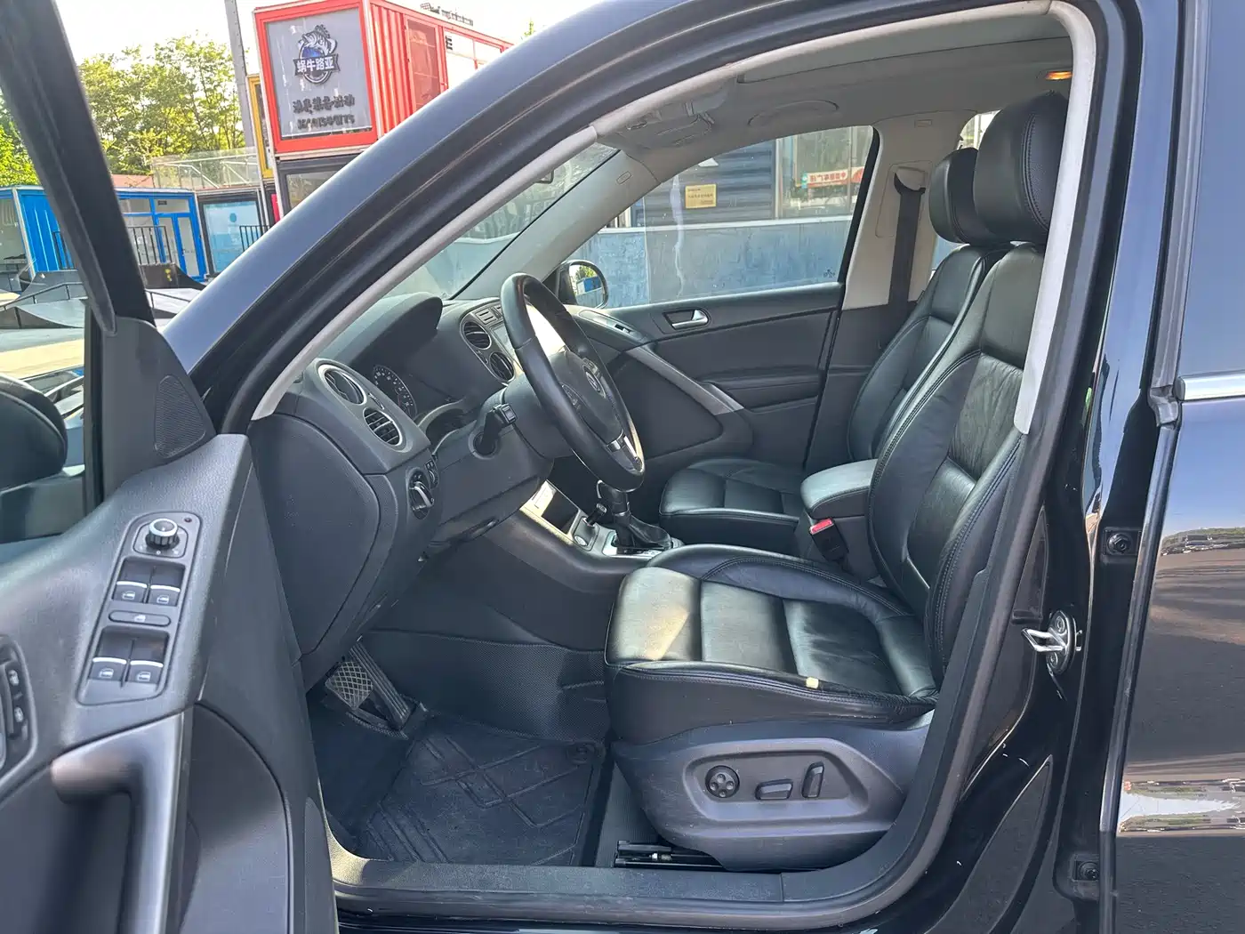 Volkswagen Tiguan 2012 2.0TSI Automatic 4WD Elite Edition фото 8