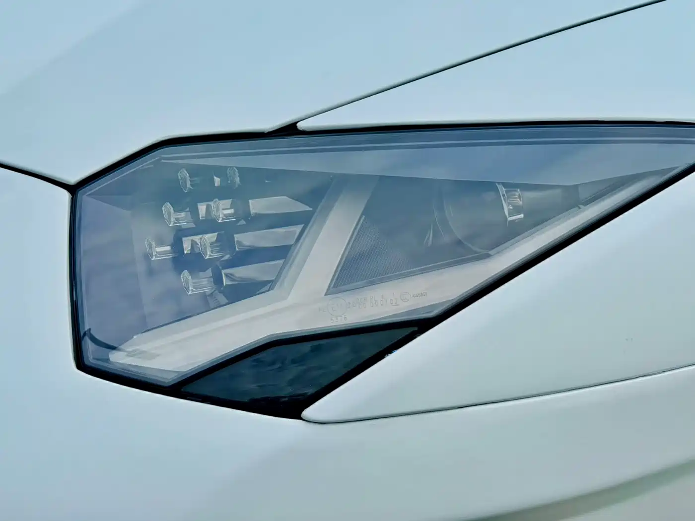 Lamborghini Aventador 2012 2011 LP 700-4