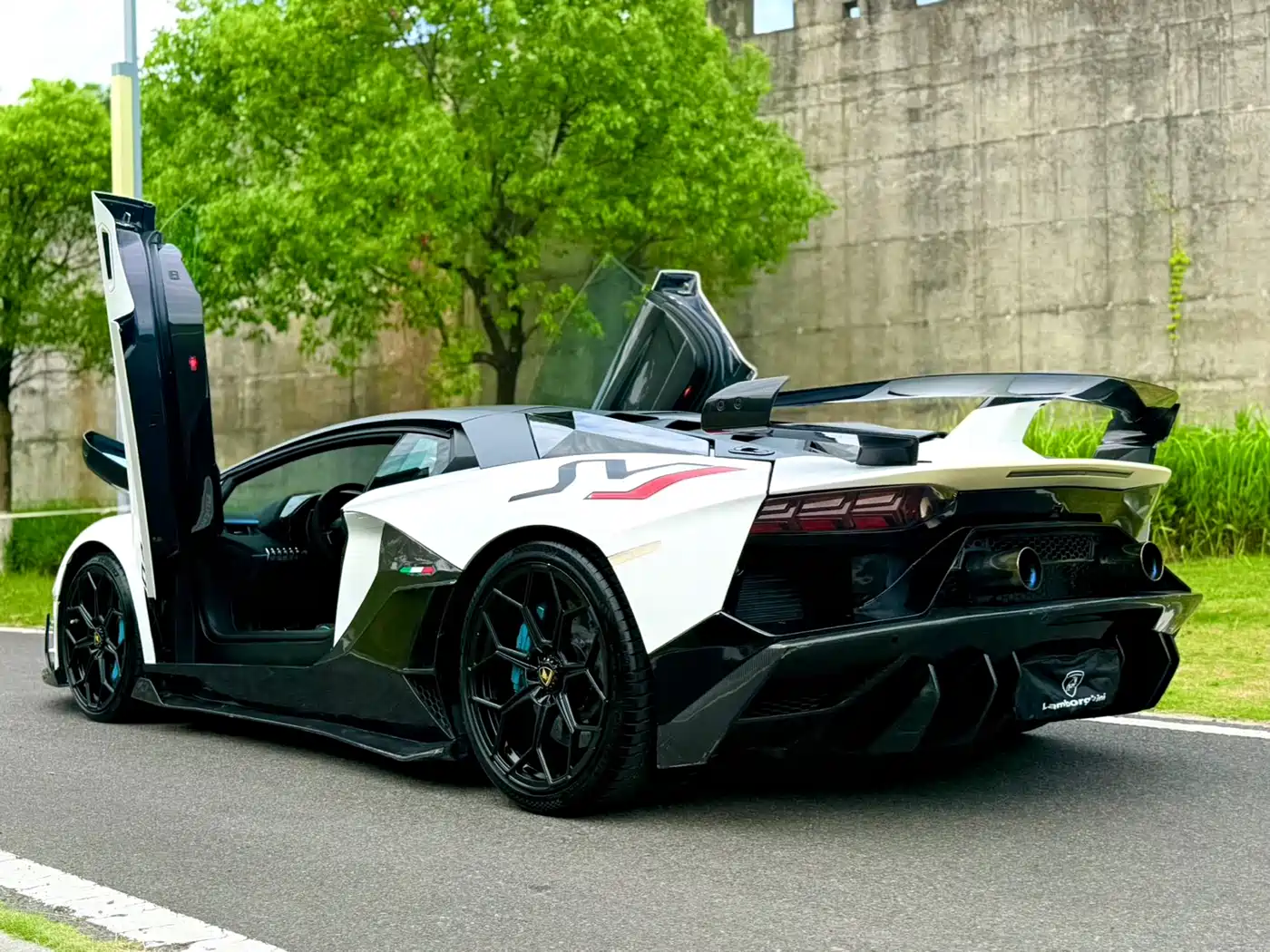 Lamborghini Aventador 2012 2011 LP 700-4