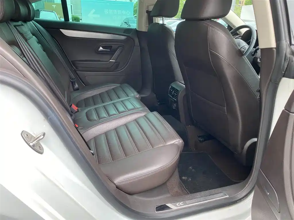 Volkswagen FAW-Volkswagen CC 2016 Model 1.8TSI Luxury фото 7