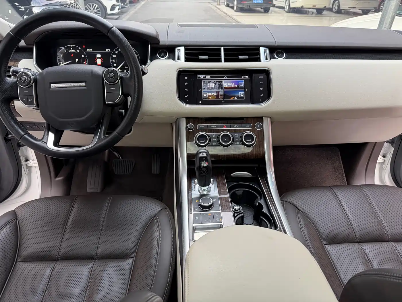 Land Rover Range Rover Sport 2016 Model 3.0 SC V6 HSE фото 21