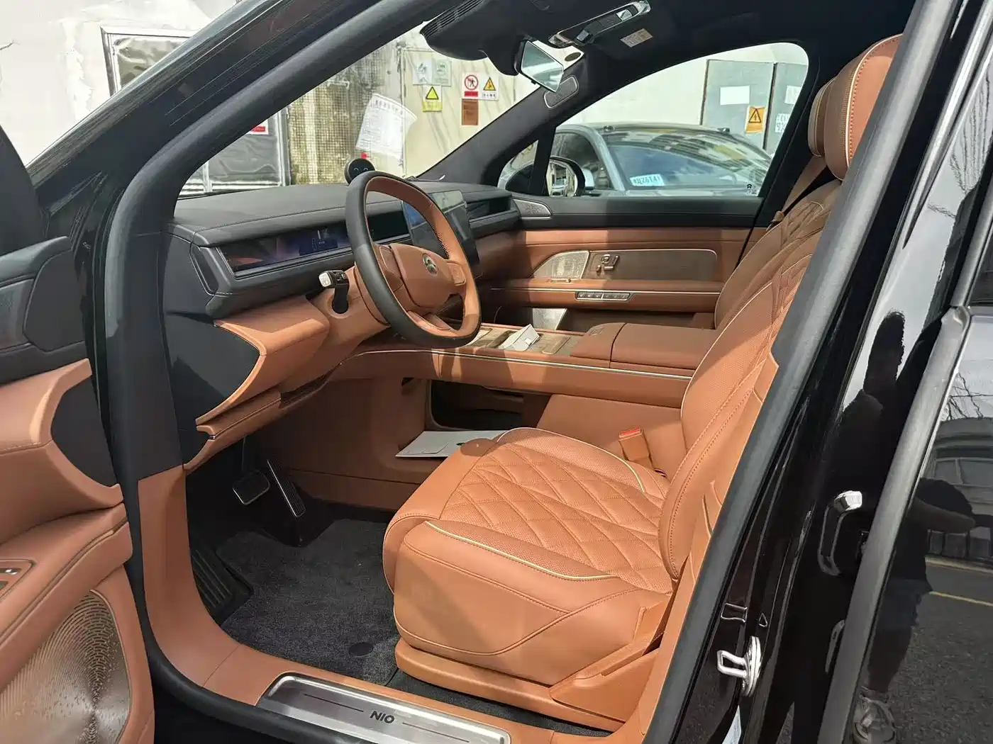 NIO ES8 2026 2025 Model 6-Seat Executive Luxury Edition
