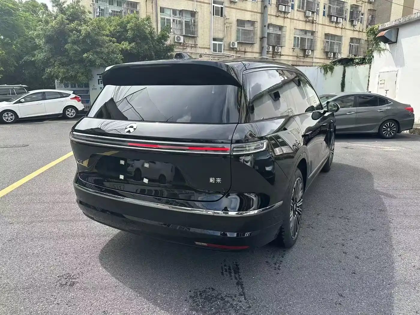 NIO ES8 2026 2025 Model 6-Seat Executive Luxury Edition