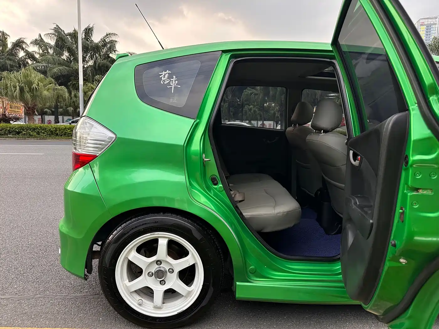 Honda Fit 2009 2008 Model 1.5L Automatic Luxury Edition
