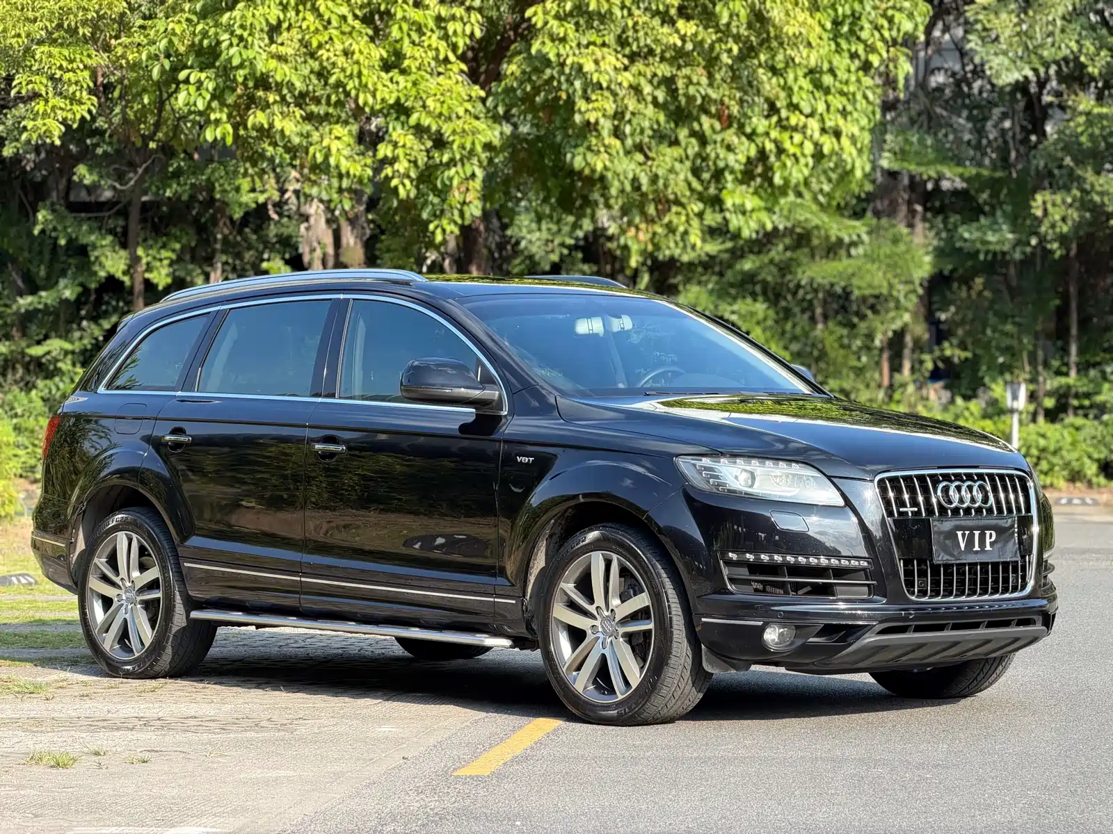 Photo 1 - Audi Q7