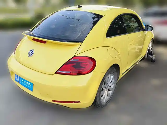 Volkswagen Beetle 2014 1.4TSI Fashion Edition — фото 2