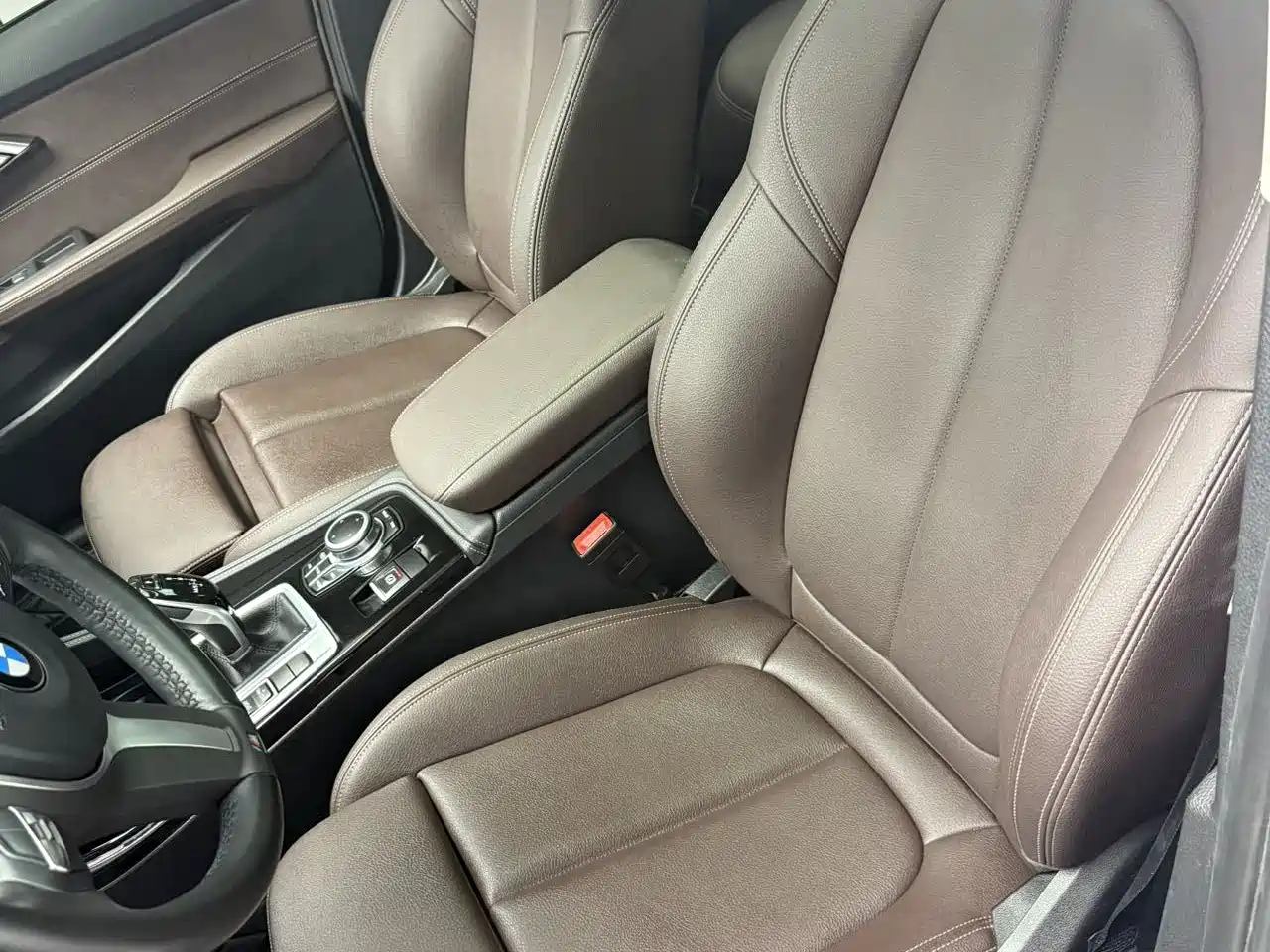 BMW 1 Series 2021 120i M Sport Shadow Edition фото 10