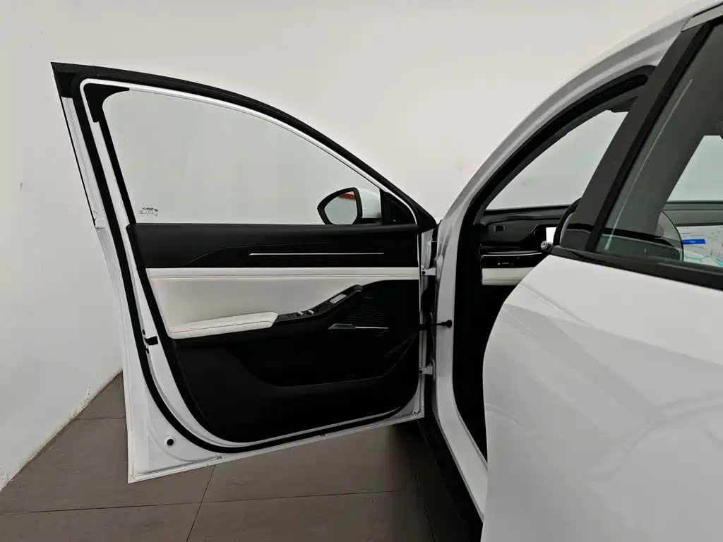 Geely Galaxy Galaxy L6 2023 125km Starship 8