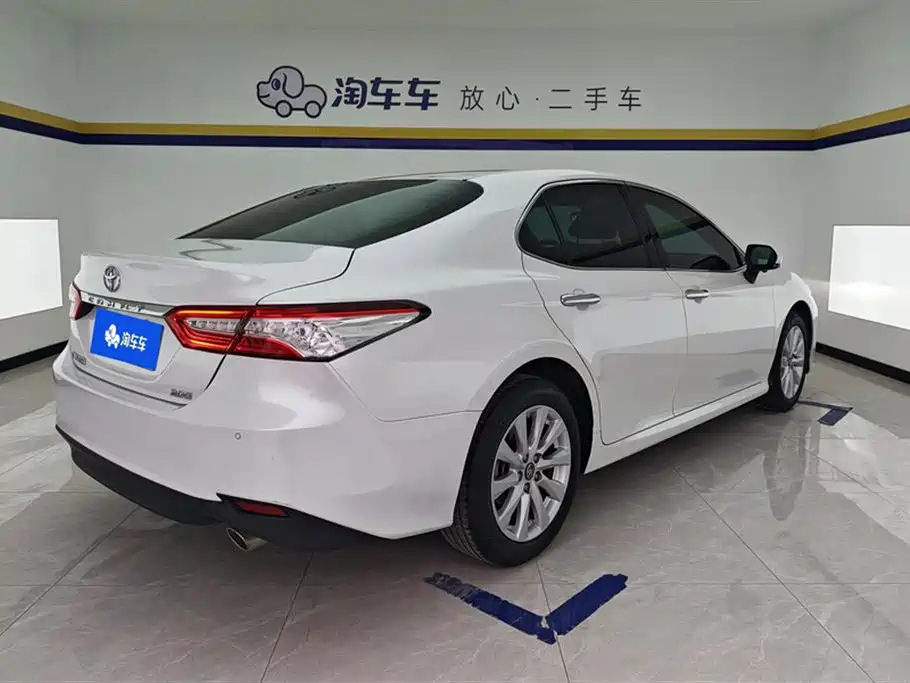 Toyota Camry 2019 Facelift 2.0G Luxury Edition фото 3