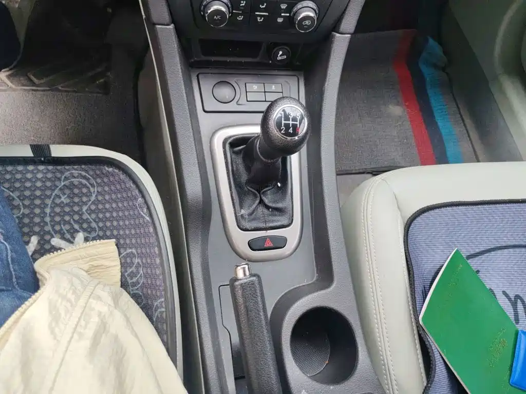 BAIC Senova D50 2015 2015 1.5L Manual Comfort Value Navigation Edition