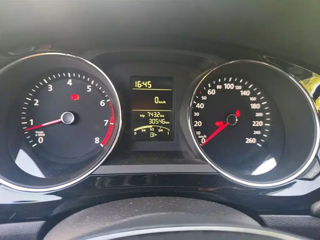 Volkswagen Sagitar 2017 1.6L Manual Comfort фото 8