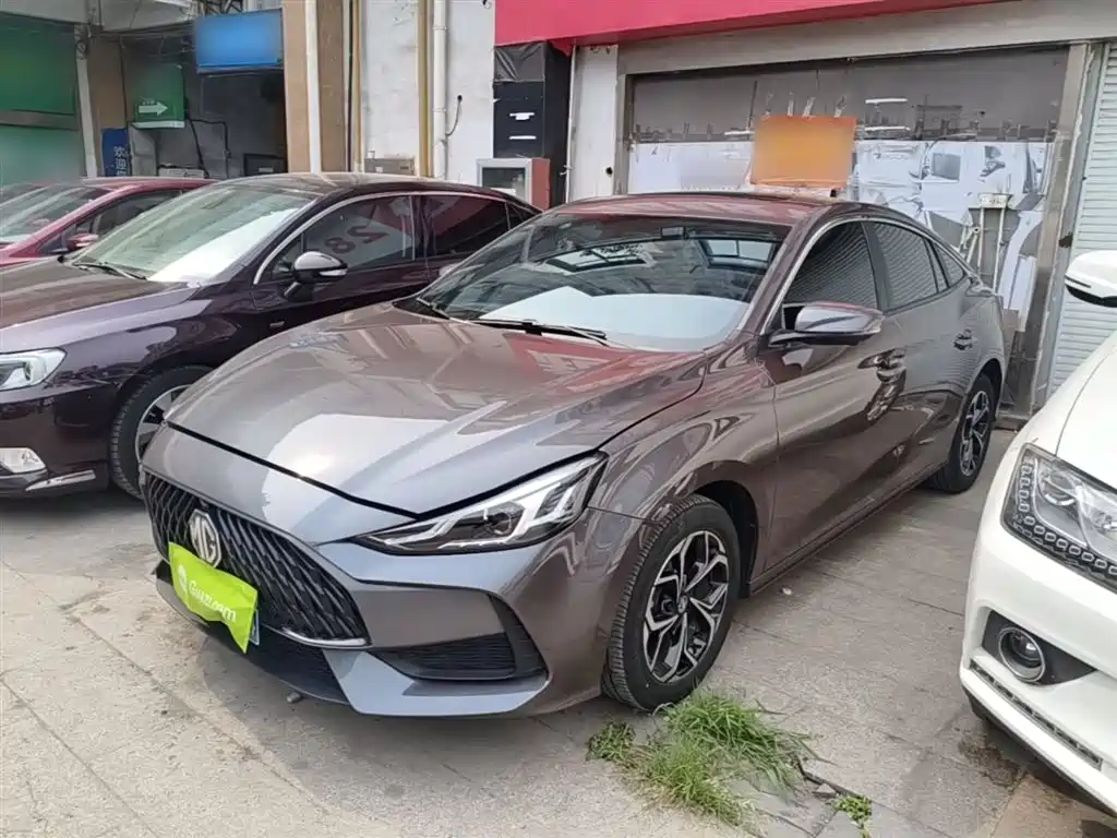 MG 5 2023 180DVVT CVT Luxury Edition