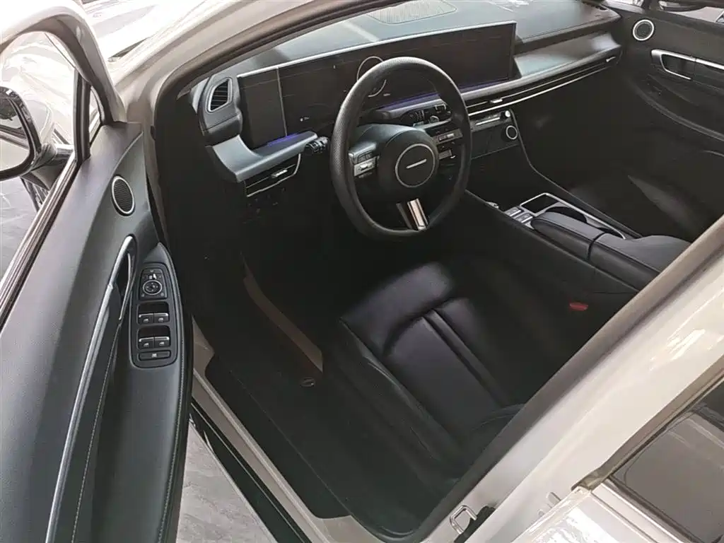 Hyundai Sonata 2024 1.5T Pro фото 16