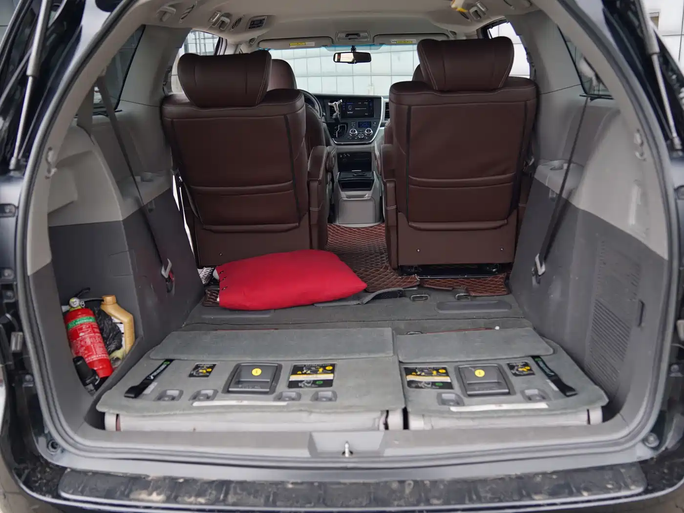 Toyota Sienna 2015 3.5L 4WD L фото 9