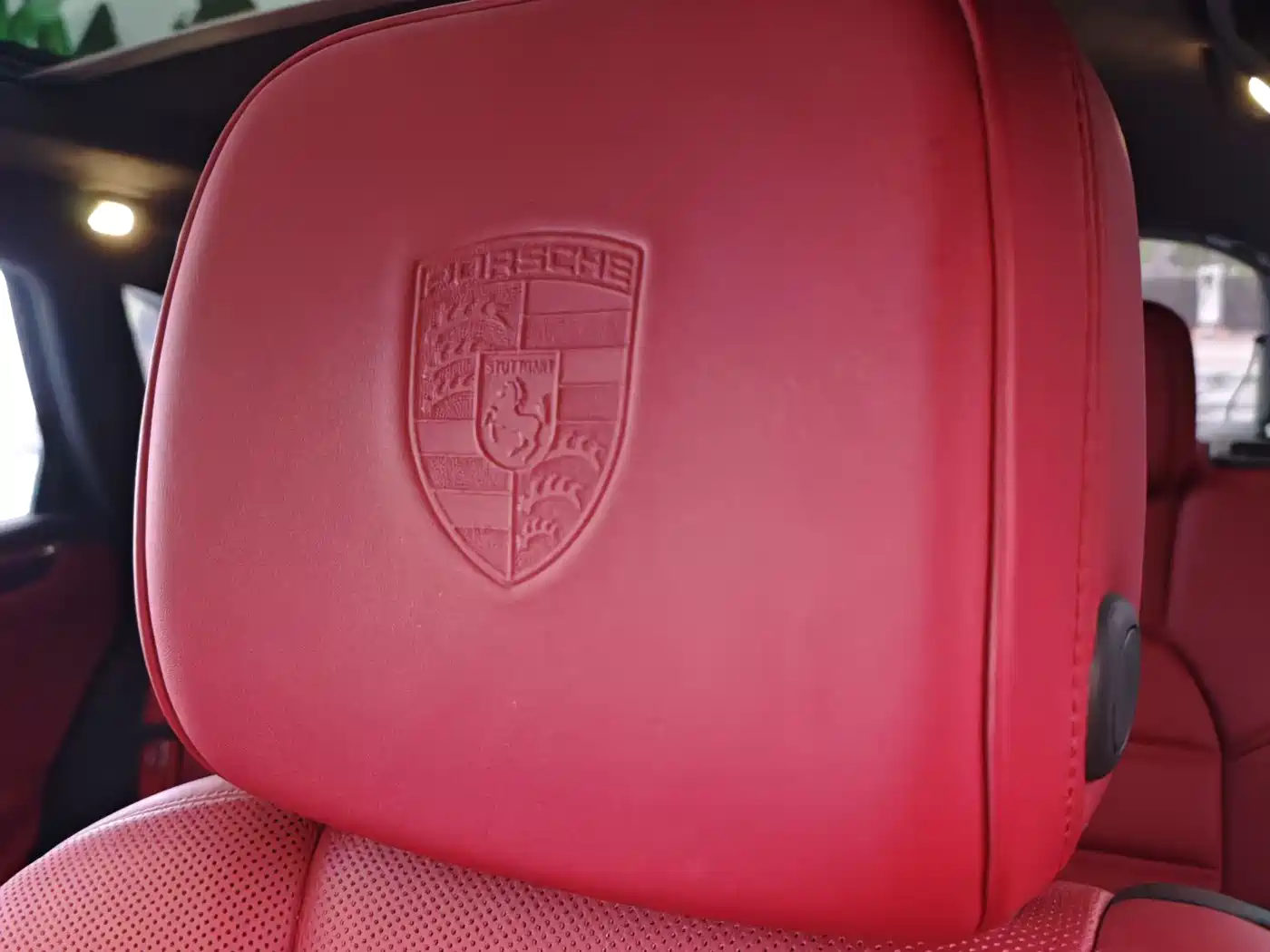 Porsche Macan 2016 Macan Turbo 3.6T фото 15