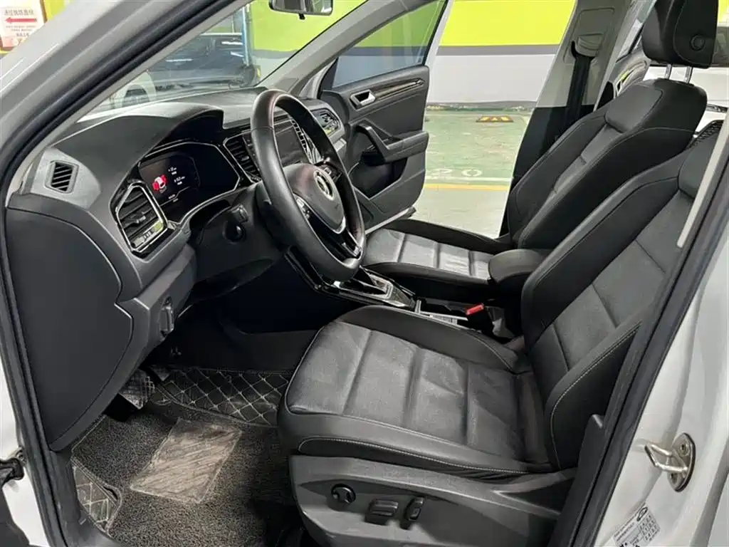 Volkswagen T-ROC 2022 280TSI DSG 2WD Comfort PLUS фото 7