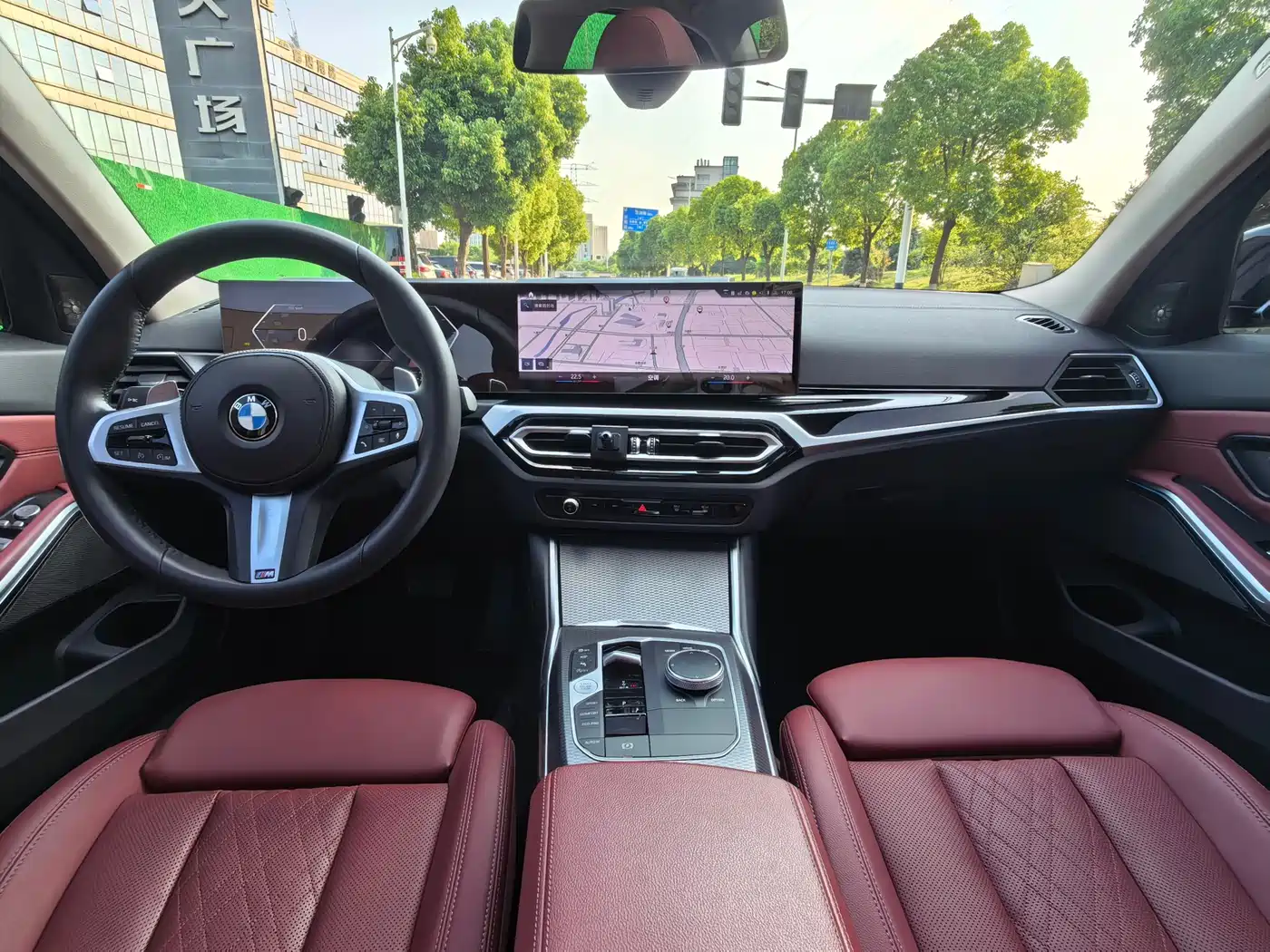 BMW 3 Series 2023 325i M Sport Black Night Package фото 9