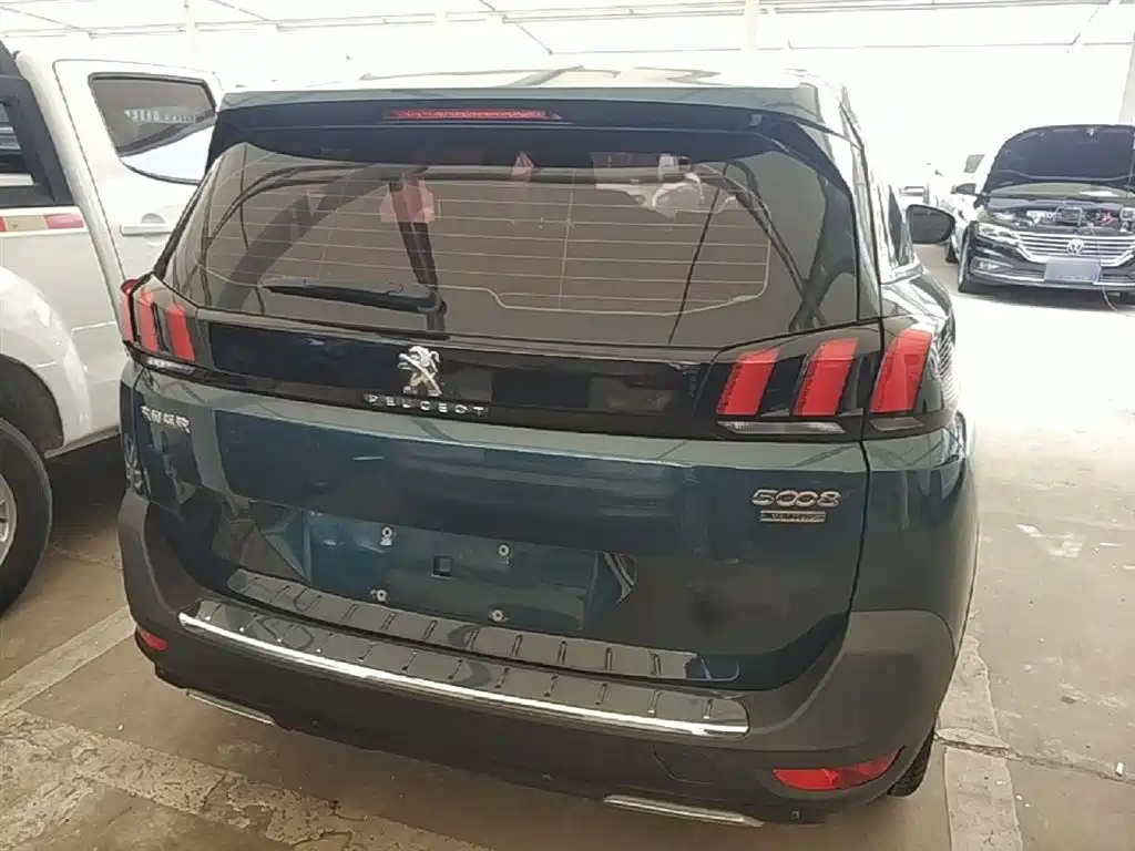 Peugeot 5008 2017 380THP 7-seat Elite Edition фото 6