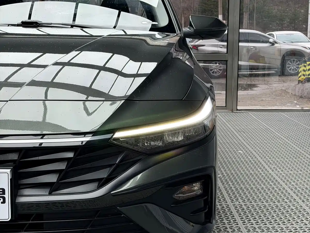 Hyundai Elantra 2023 1.5L CVT GLX Elite Edition фото 7