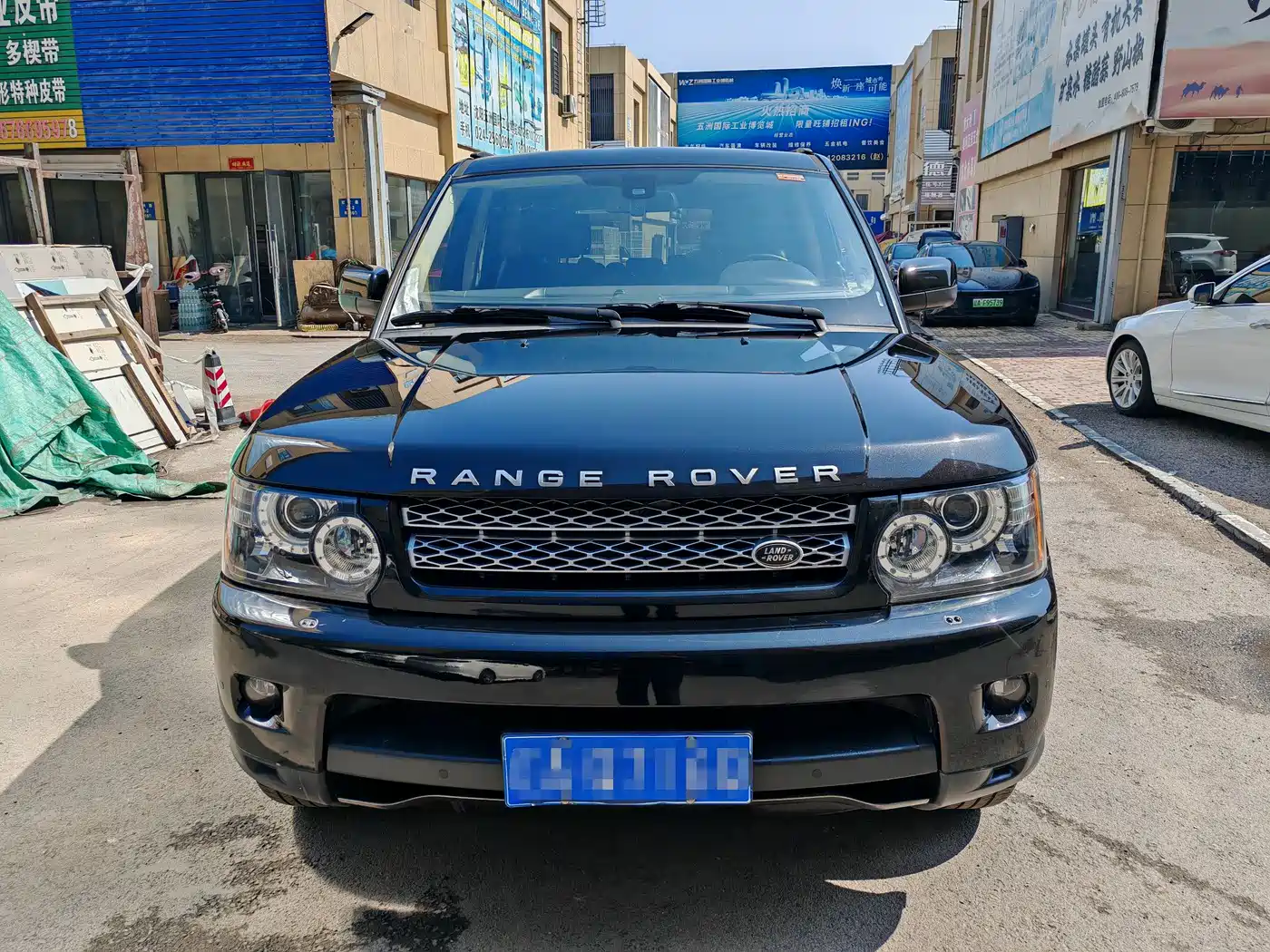 Land Rover Range Rover Sport 2013 3.0 TDV6 Diesel фото 2