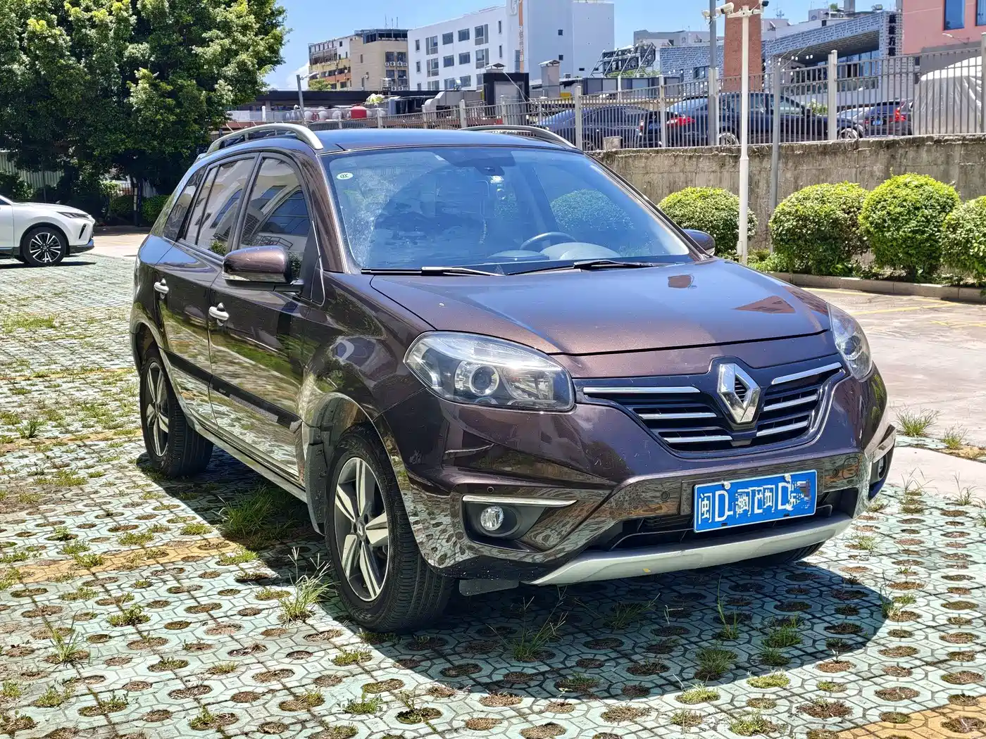 Renault Koleos (Import) 2014 2014 2.5L 2WD Comfort Edition