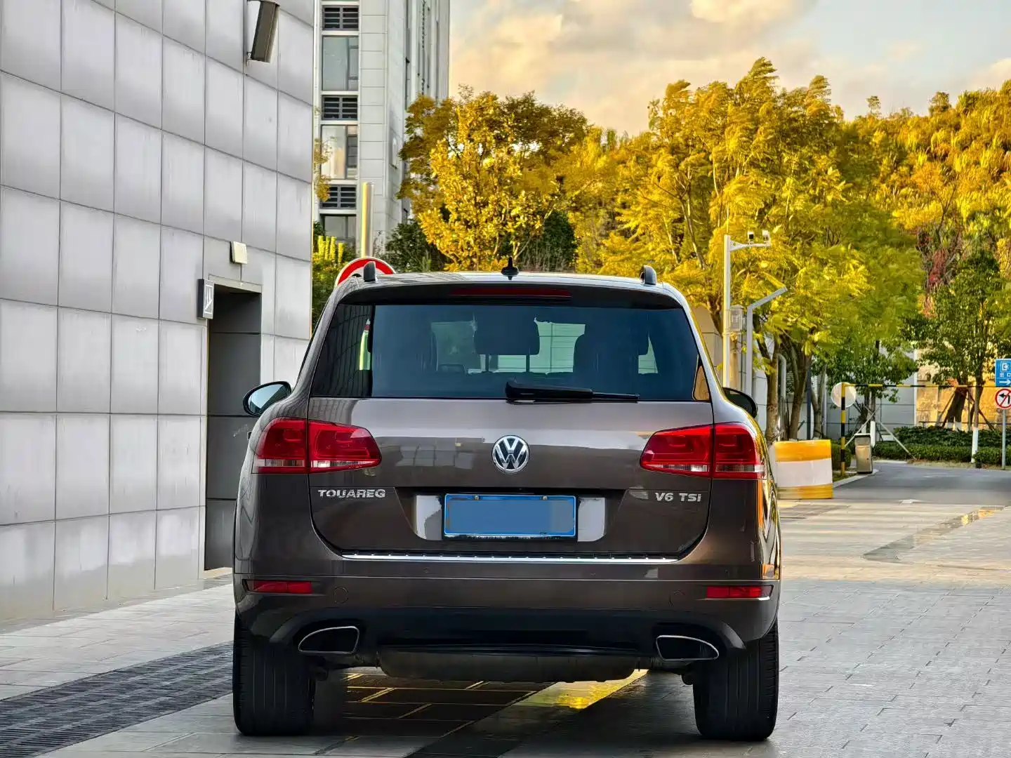 Фото 3 - Volkswagen Touareg