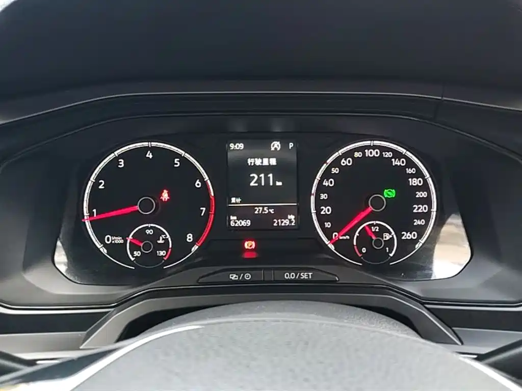 Volkswagen Polo 2019 Plus 1.5L Automatic Panorama Enjoyment Edition фото 12