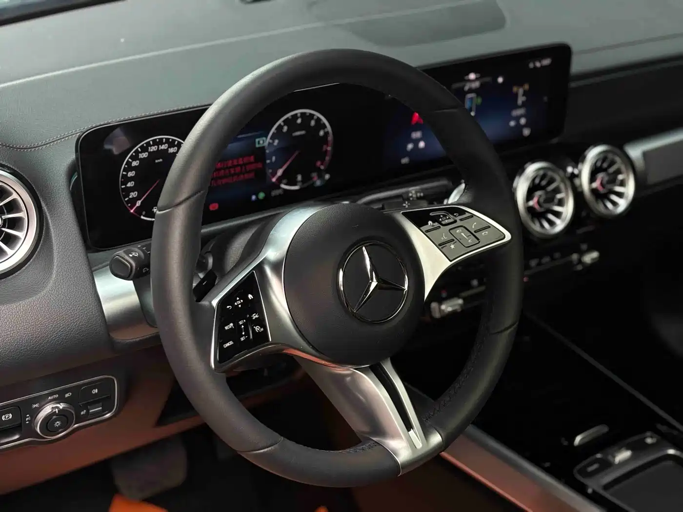 Mercedes-Benz GLB 2023 Facelift GLB 200 Dynamic фото 13