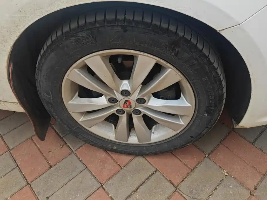 Roewe 360 2015 2015 1.5L Automatic Luxury