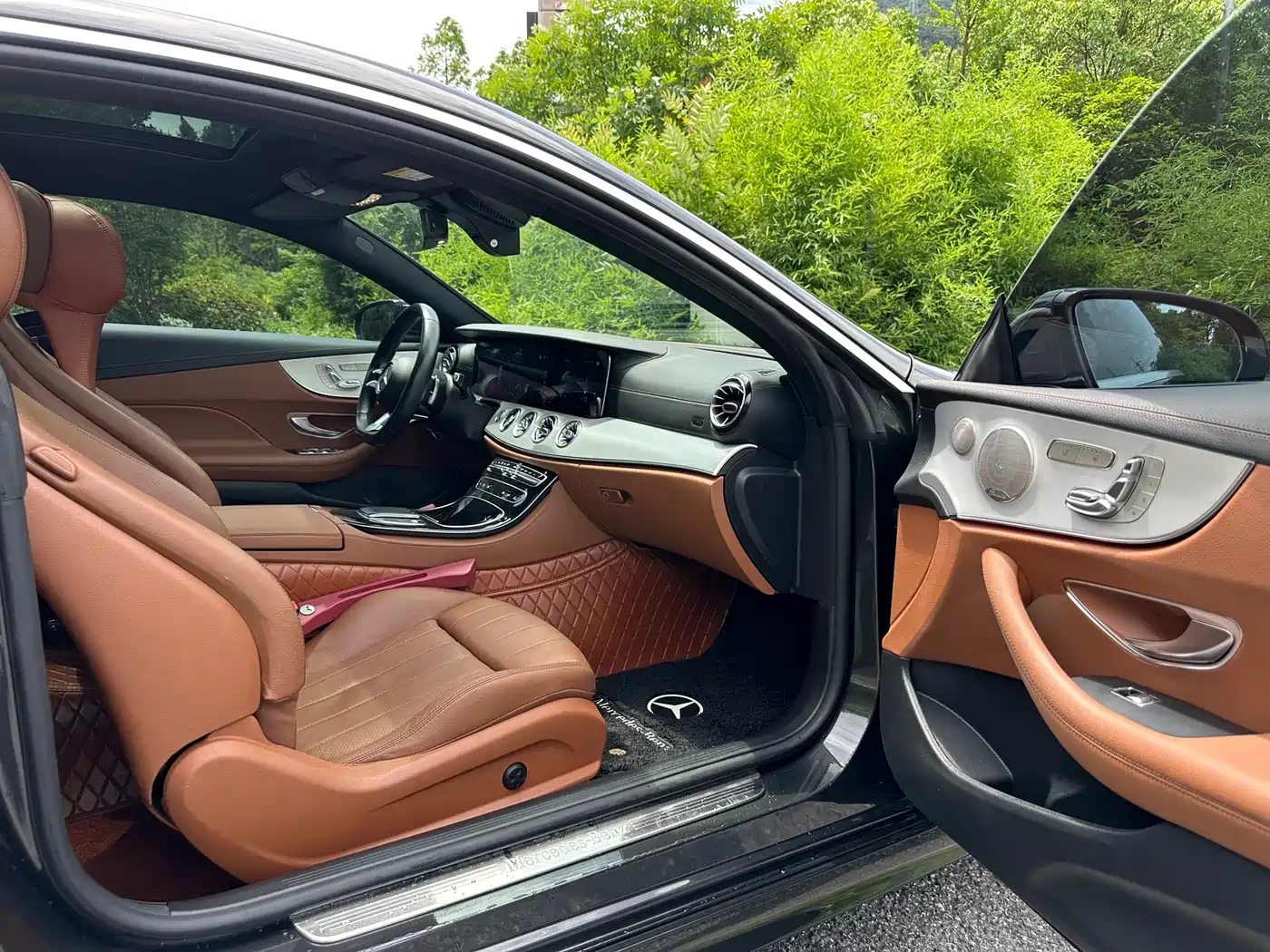 MERCEDES-BENZ E-CLASS (IMPORTED)