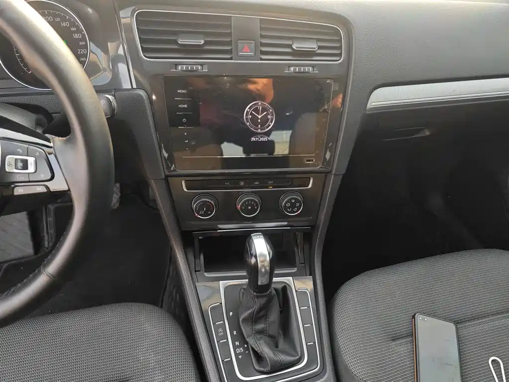 Volkswagen Golf 2018 230TSI Automatic Comfort фото 10