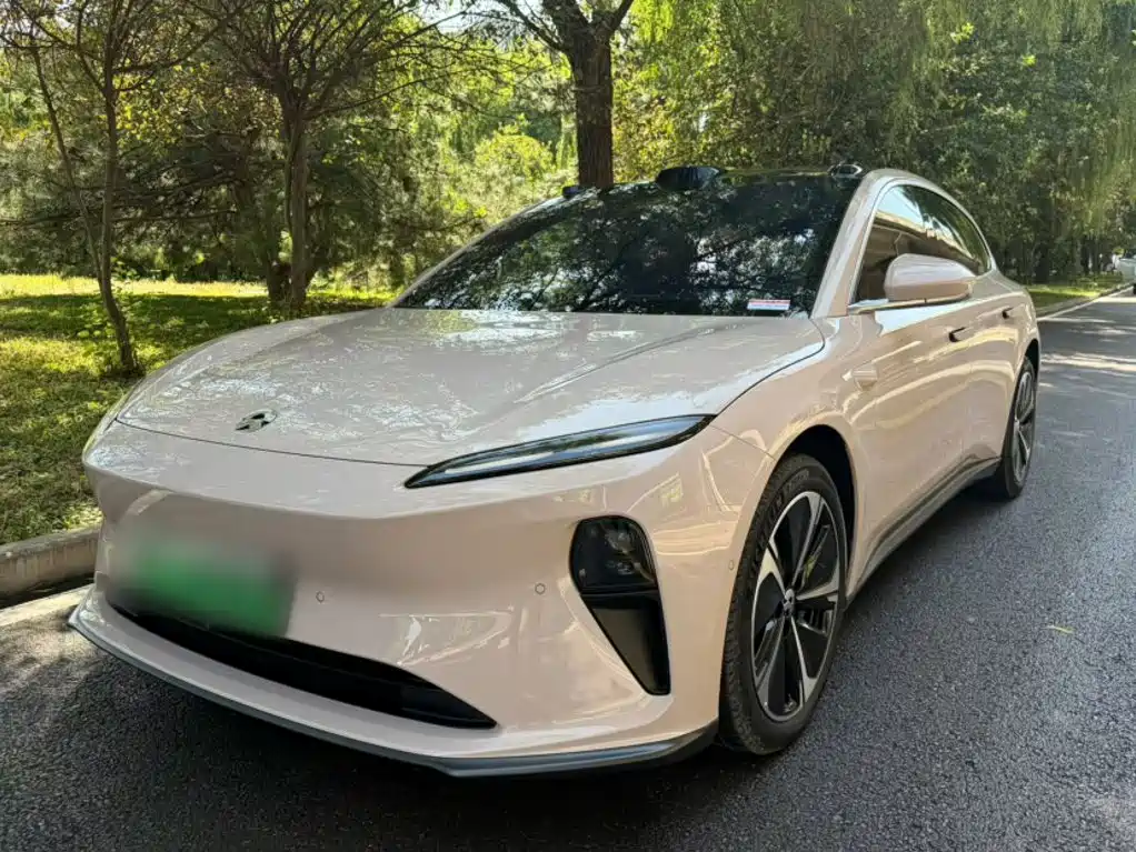 Фото 1 - NIO ET5T
