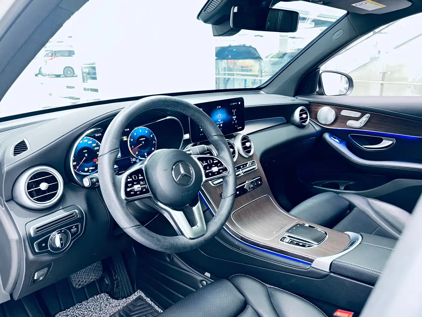 Mercedes-Benz GLC 2021 GLC 300 L 4MATIC Sporty фото 24
