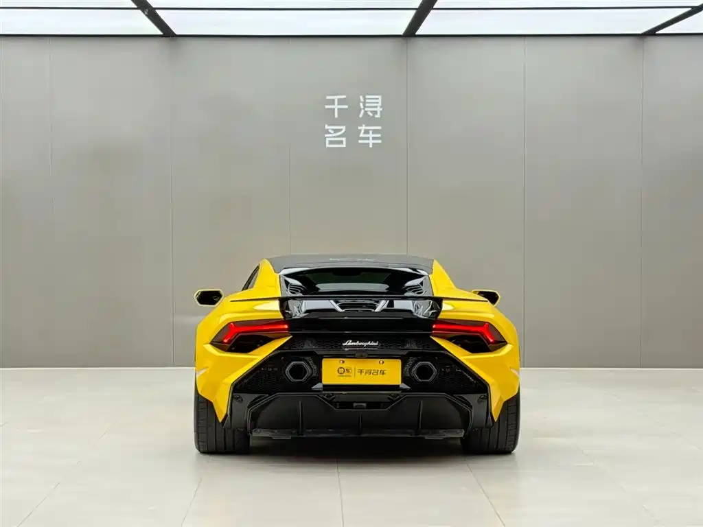 Фото 14 - Lamborghini Huracán