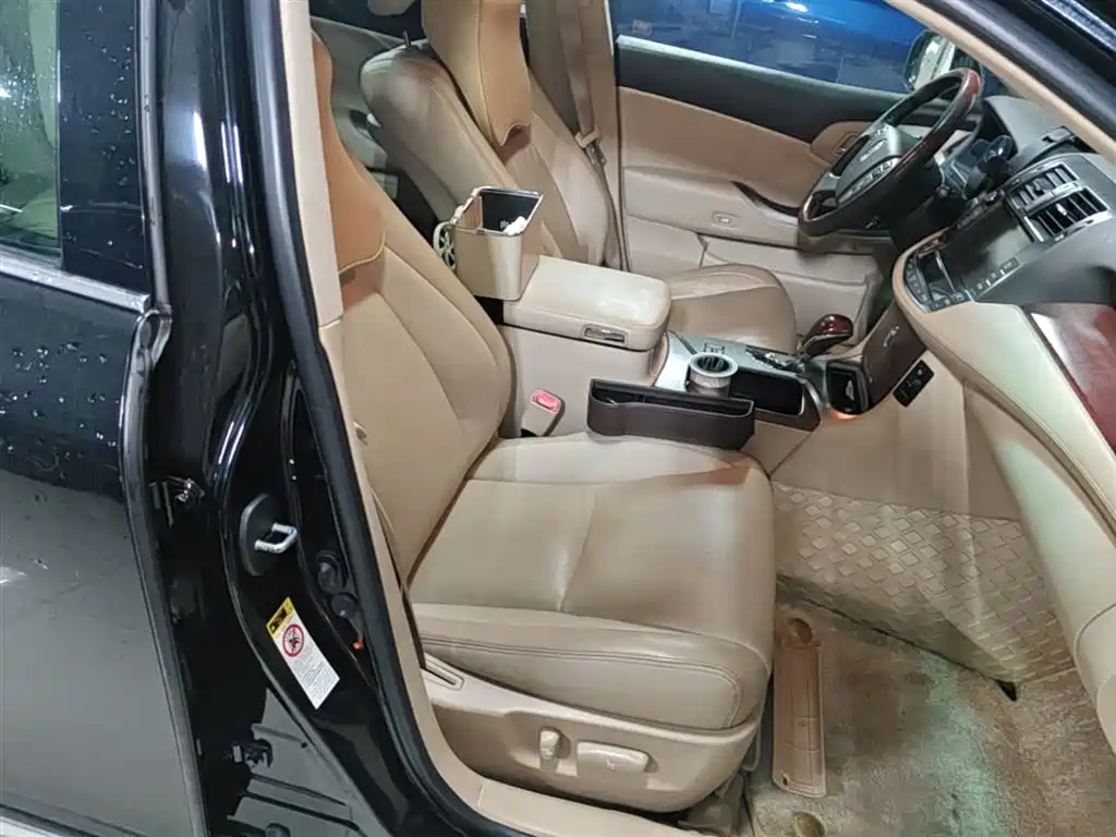 Toyota Crown 2012 3.0L Royal Saloon VIP фото 25