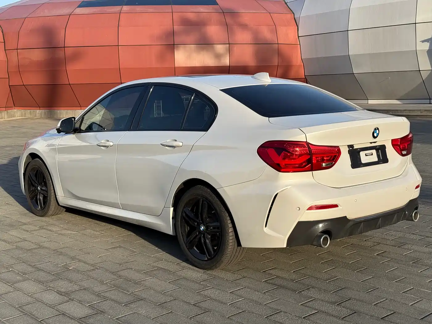 BMW 1 Series 2020 Model 120i M Sport Package фото 6