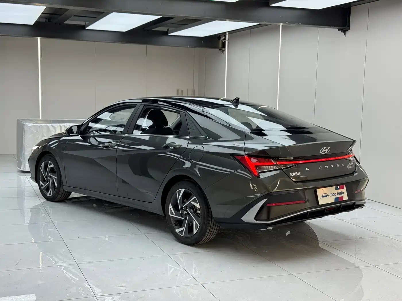 Hyundai Elantra 2023 1.5L CVT TOP Flagship Edition фото 4