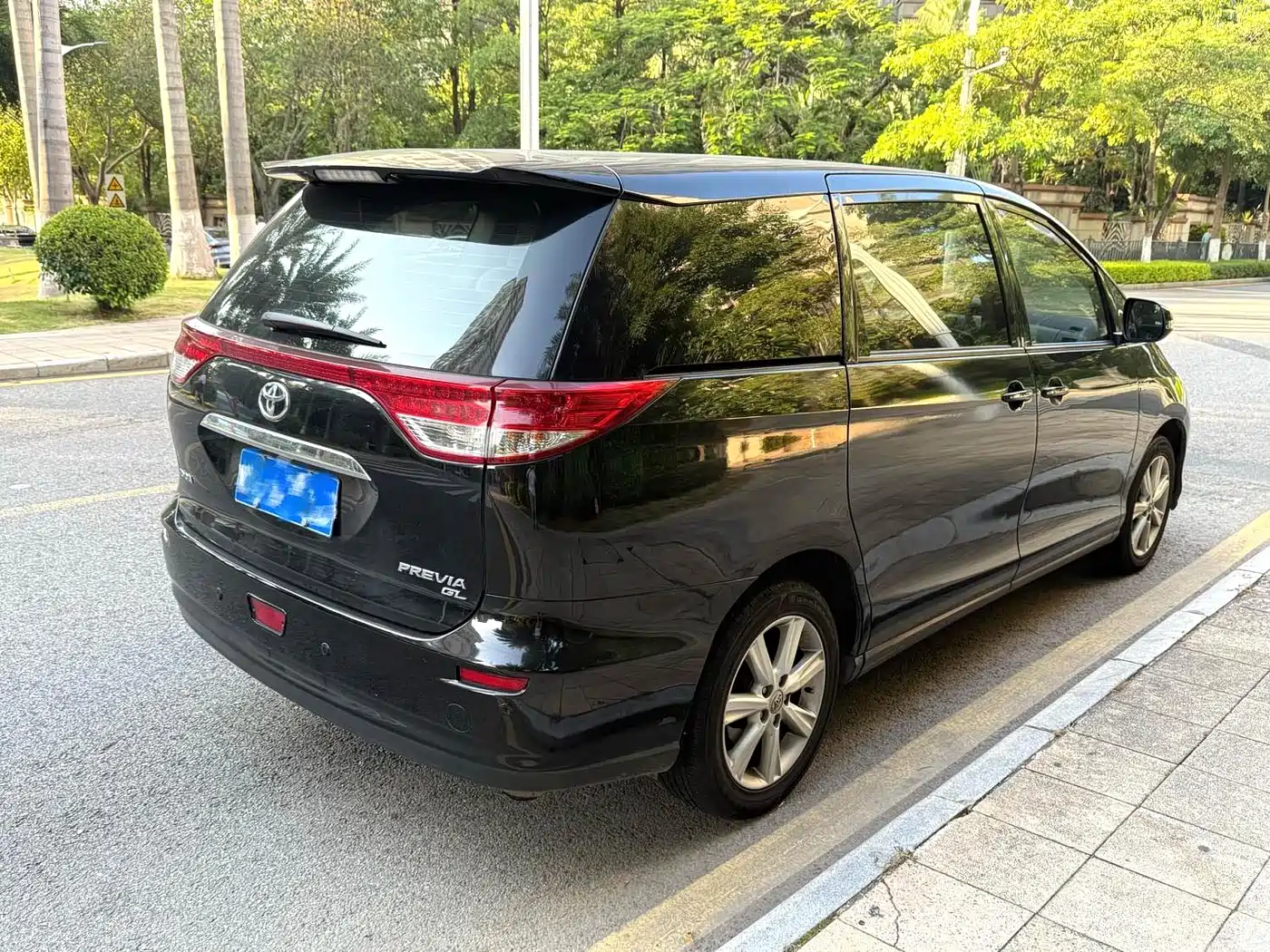 Toyota Previa 2012 2.4L 7-Seater Luxury Edition фото 5