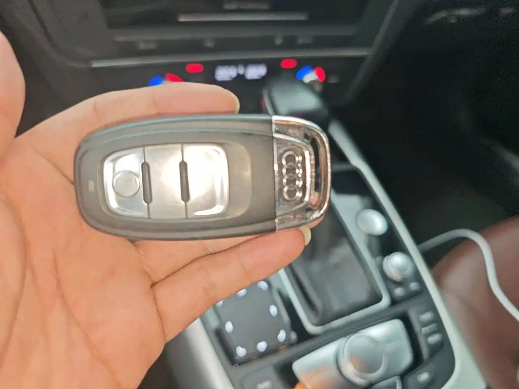 Фото 9 - Audi A6L